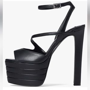Black platform Steve Madden heels